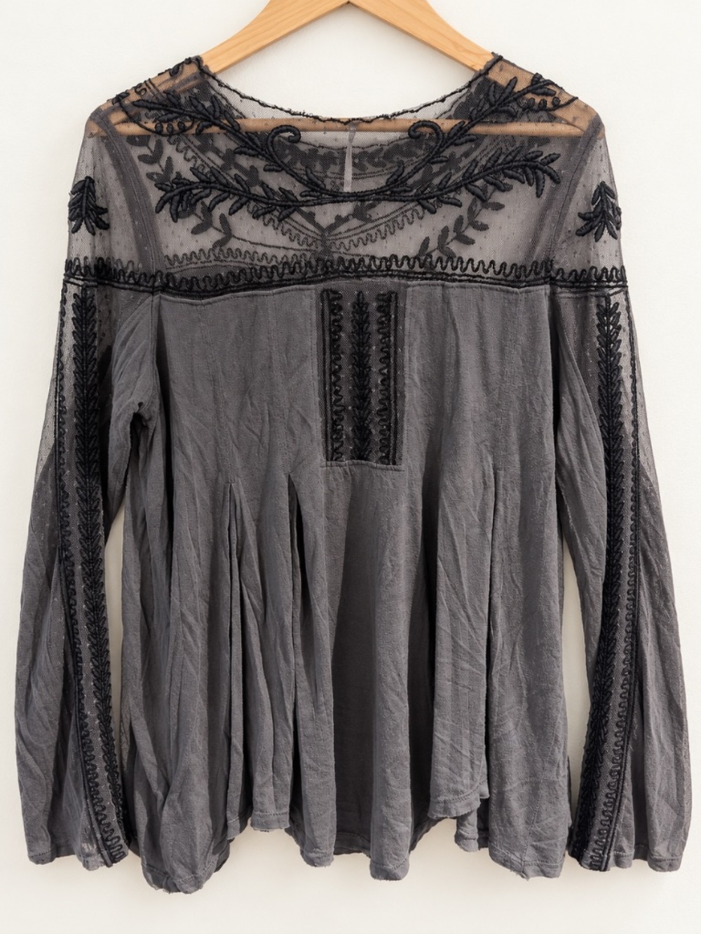 Gray Embroidered Lace Sleeve Boho Tunic Medium